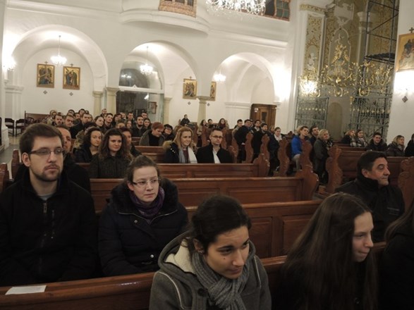 Stotinjak mladih na duhovnoj obnovi u Varaždinskoj katedrali